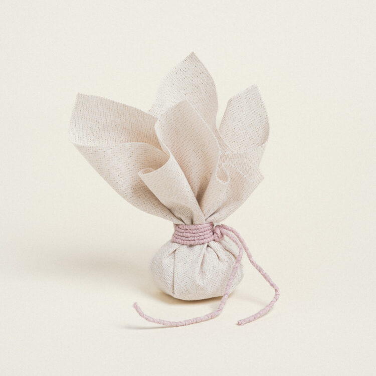 Beauty Home ΜΑΝΤΗΛΙ 27 x 27 cm ΕΚΡΟΥ ΧΡΥΣΟ LUREX