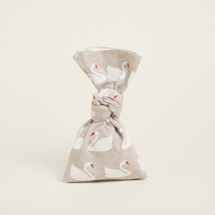 Beauty Home ΜΑΚΡΟΣΤΕΝΟ LARGE 12 x 38 cm ΚΥΚΝΟΙ