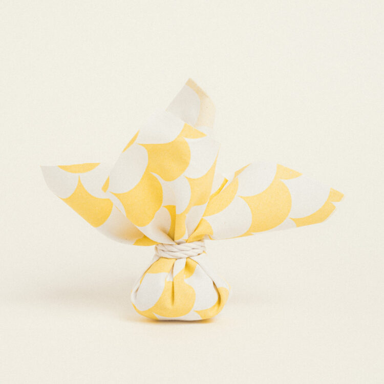 Beauty Home ΜΑΝΤΗΛΙ 27 x 27 cm ΓΟΡΓΟΝΕ ΚΙΤΡΙΝΟ